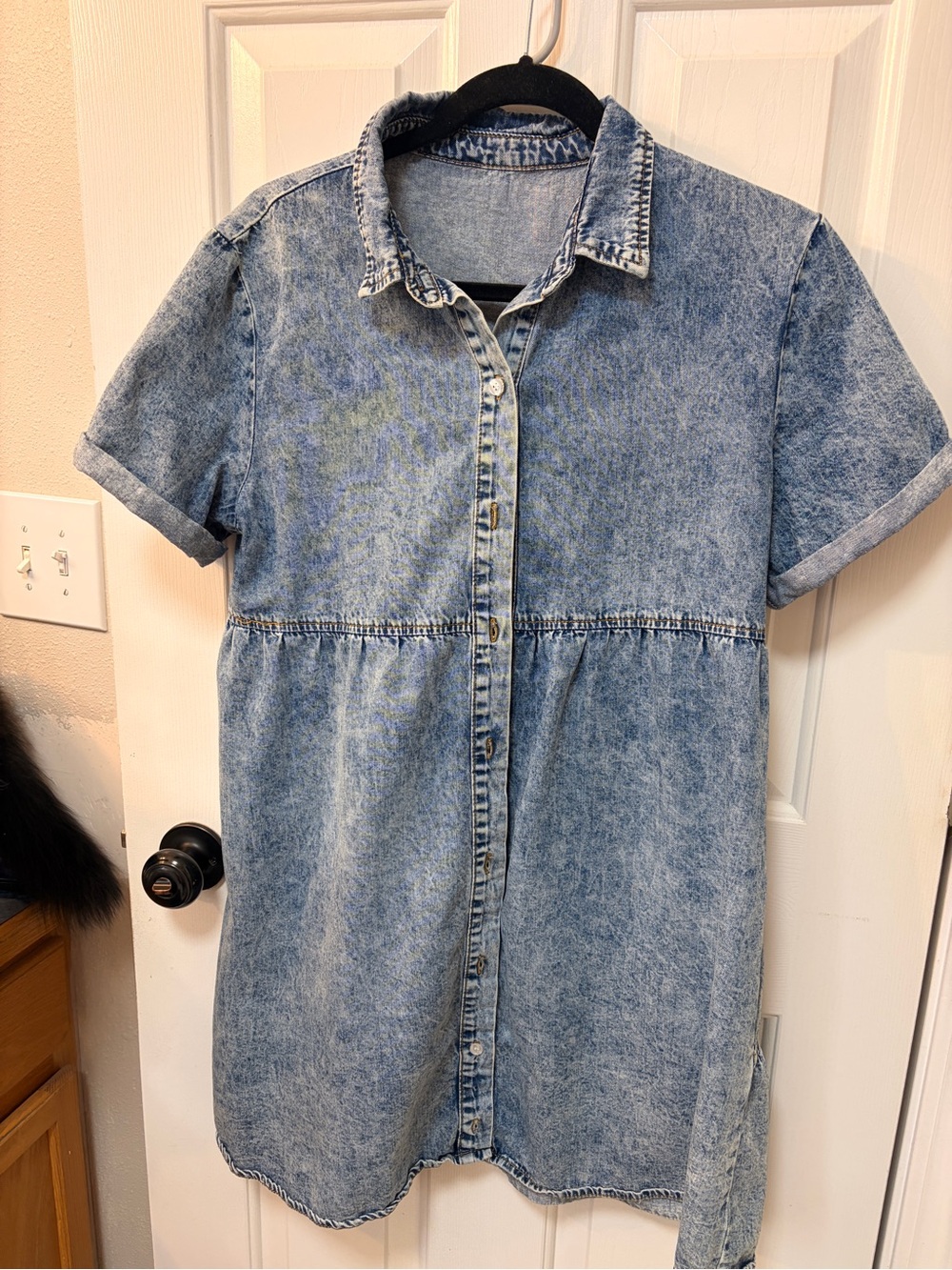 Denim Button-Front Mini Dress in Light Blue size Medium